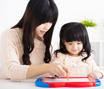 young girl learning about lidcombe--SL Hunter Speechworks