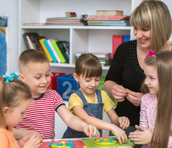 Young girl learning social skills-SL Hunter Speechworks